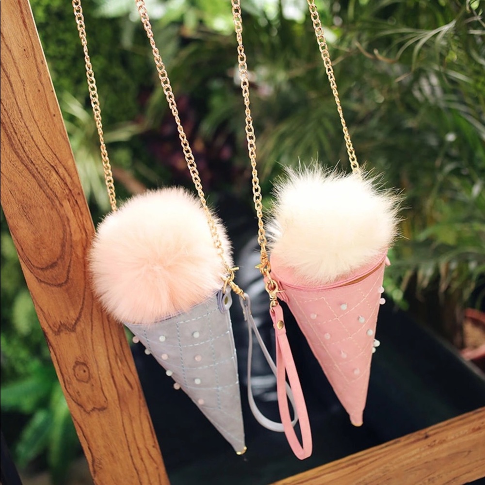 🍦 Ice Cream Cone Clutch Fur Ball Blue🍦 - Picture 5 of 7